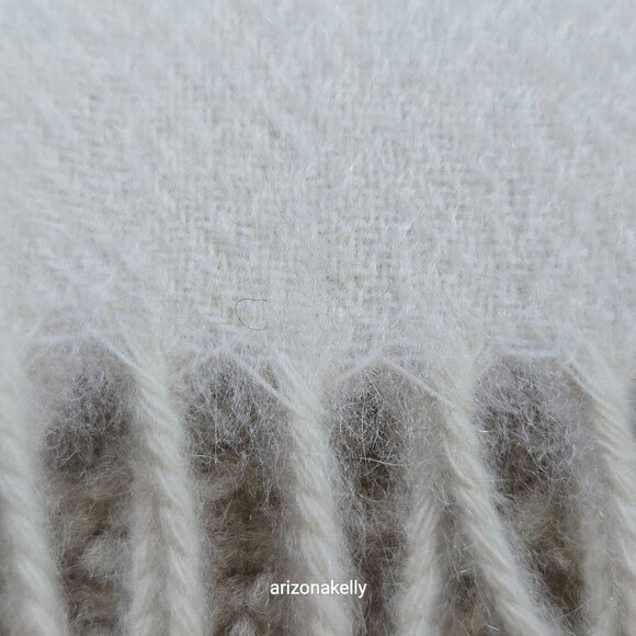 NWT Eureka Cashmere Scarf Ivory - Picture 7 of 12